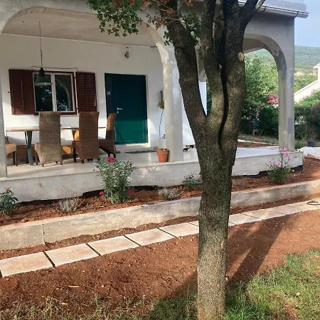 Rapunzel Διαμέρισμα *